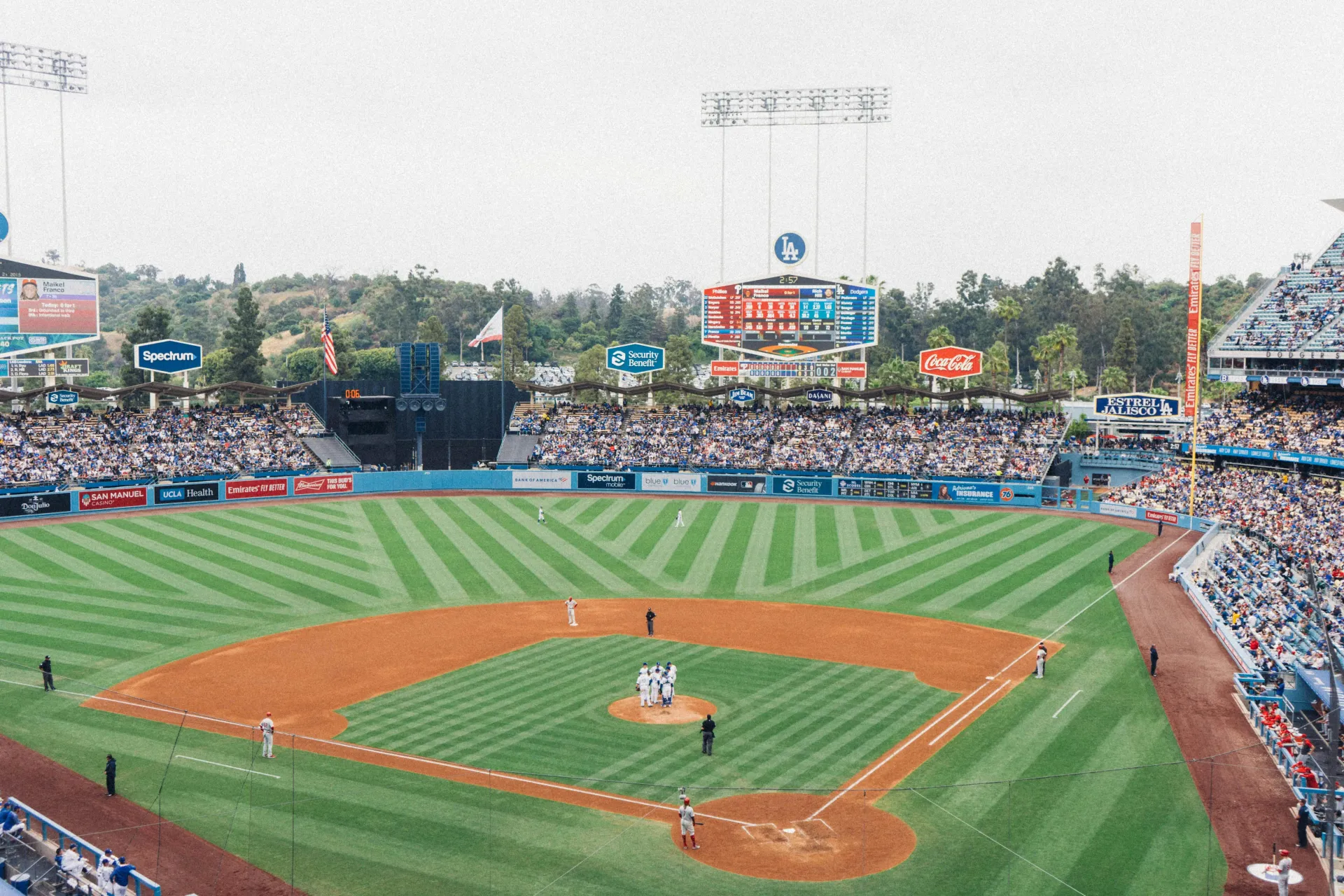 Beautiful Los Angeles arts & culture attractions and activities - seasonal romantic experiences for couples throughout the year