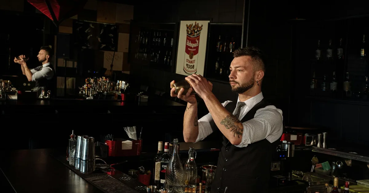 The Raymond 1886 speakeasy Pasadena cocktails date night