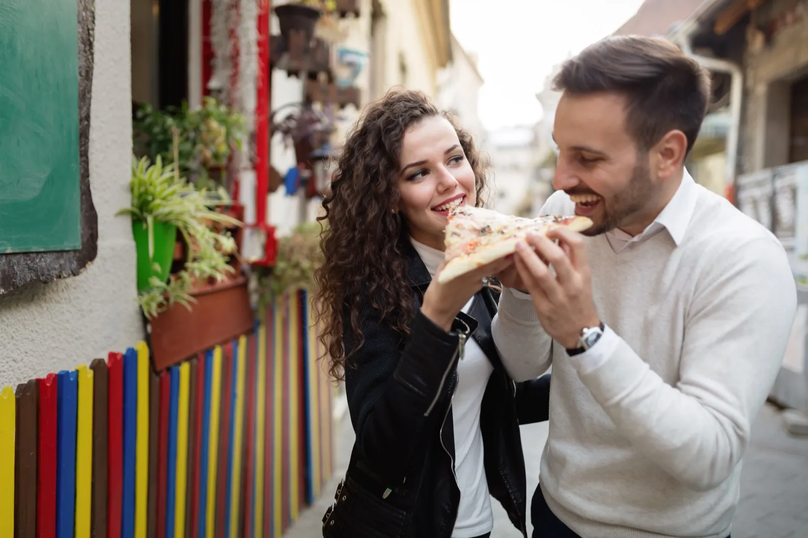 Deep-Dish Pizza Walking Tour